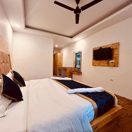 The Radhika - A Luxury Resort In Mountains 마날리 외부 사진