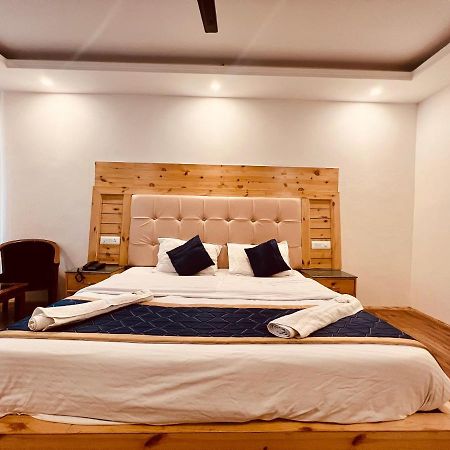 The Radhika - A Luxury Resort In Mountains 마날리 외부 사진