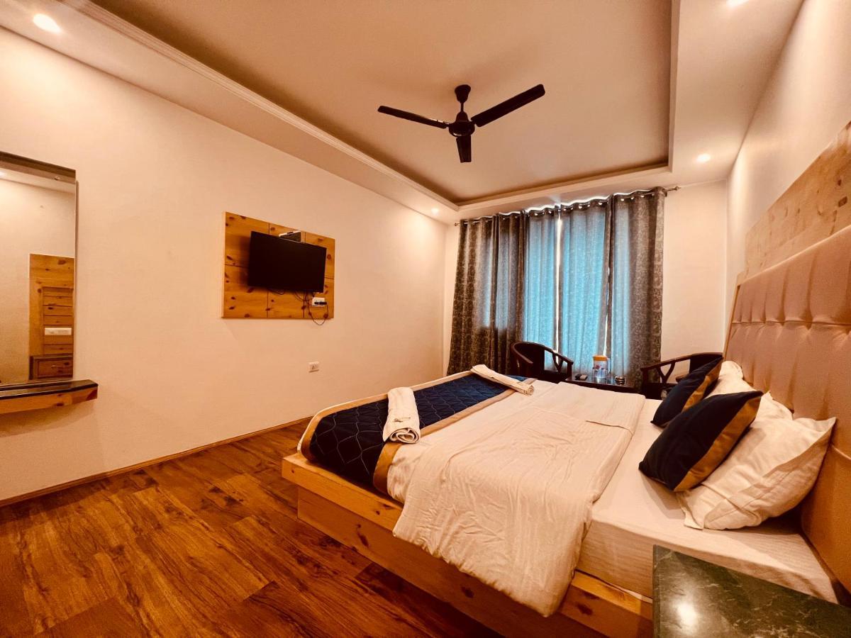 The Radhika - A Luxury Resort In Mountains 마날리 외부 사진